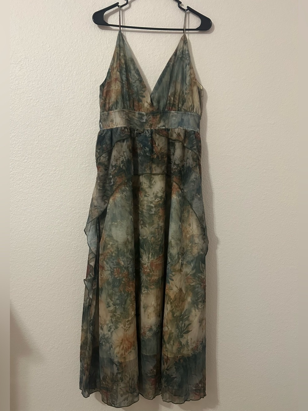 Floral V-Neck Chiffon Maxi Dress in Teal and Cream